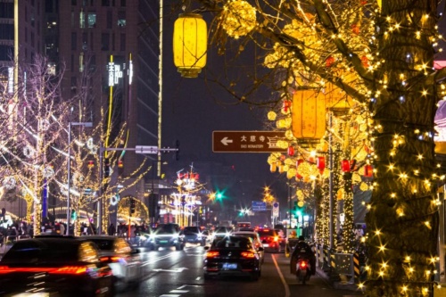 十二月市之灯市 - 春熙灯市照万家(图1)
