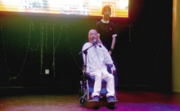 “爱在昆明”轮椅歌手君子慈善联谊会举行